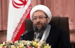 پاسخ آیت الله آملی لاریجانی به حسن روحانی:

دستگاه قضایی جای خواهش کردن از کسی نیستبرخوردبا مفاسد اقتصادی و تأمین امنیت سرمایه گذاری دو وظیفه هم عرض دستگاه قضایی