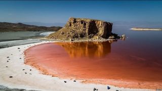 مدیر دفتر استانی ستاد احیای دریاچه ارومیه در آذربایجان غربی خبر داد
کاهش ۳۲۳ کیلومتری وسعت دریاچه ارومیه